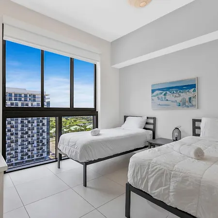 Unique Suite In The Heart Of Downtown Doral